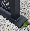 Słupek aluminiowy 100x100x5 R0,5 z podstawą montażową